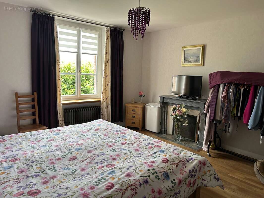 Trois superbes propriétés situées dans leur propre hameau - photo 6