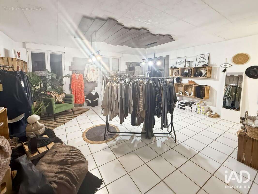 Photo 7 - Commerce à SAINT-MAXIMIN-LA-SAINTE-BAUME