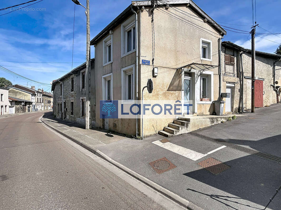 Maison à WASSY