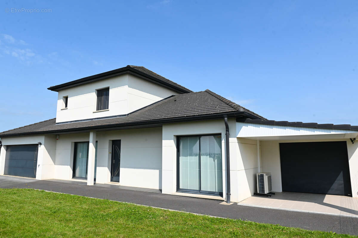 Maison à NOUVION-SUR-MEUSE