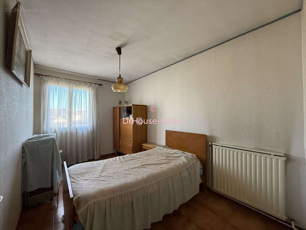 Maison à SAINT-VICTORET