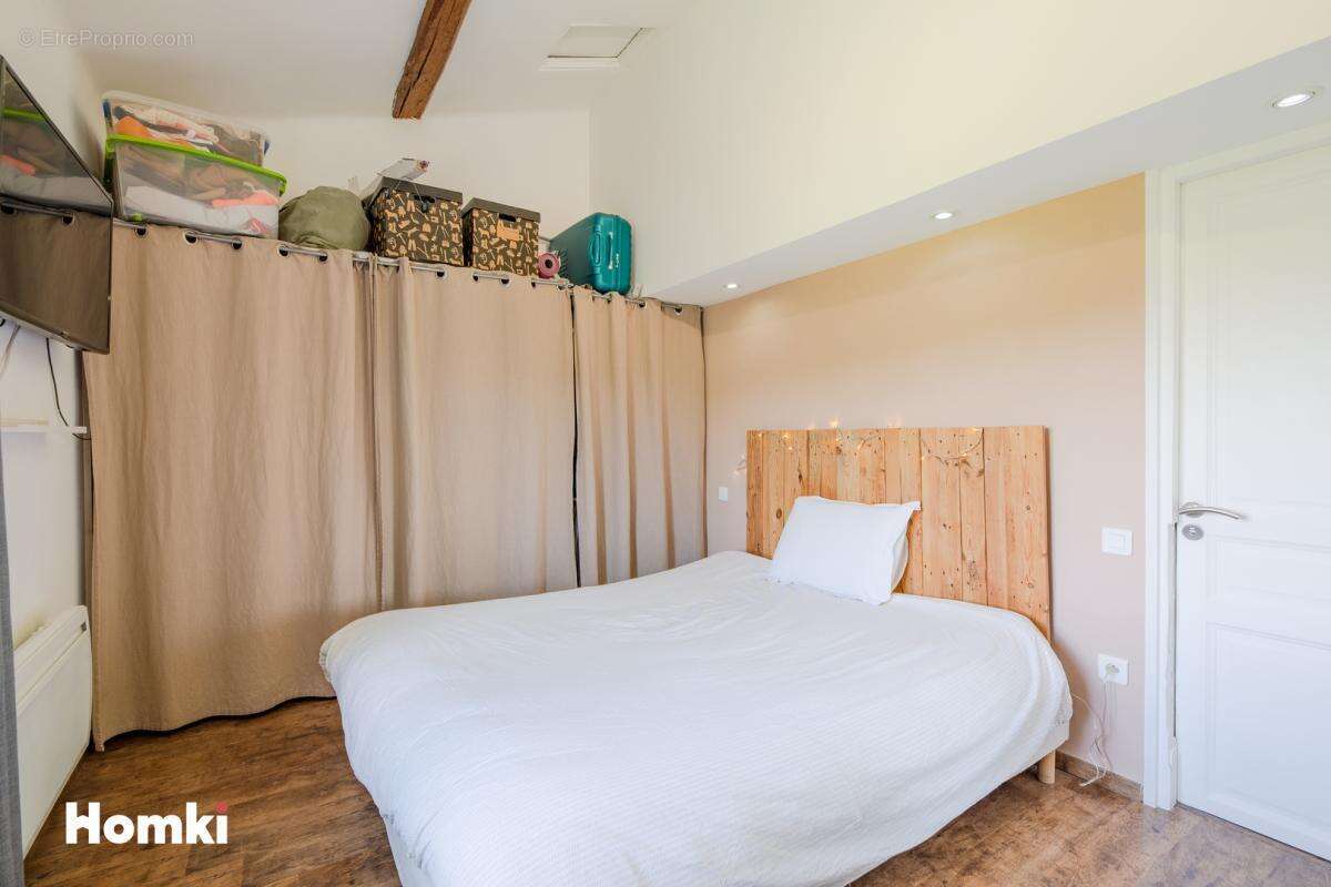 Maison à LE MUY