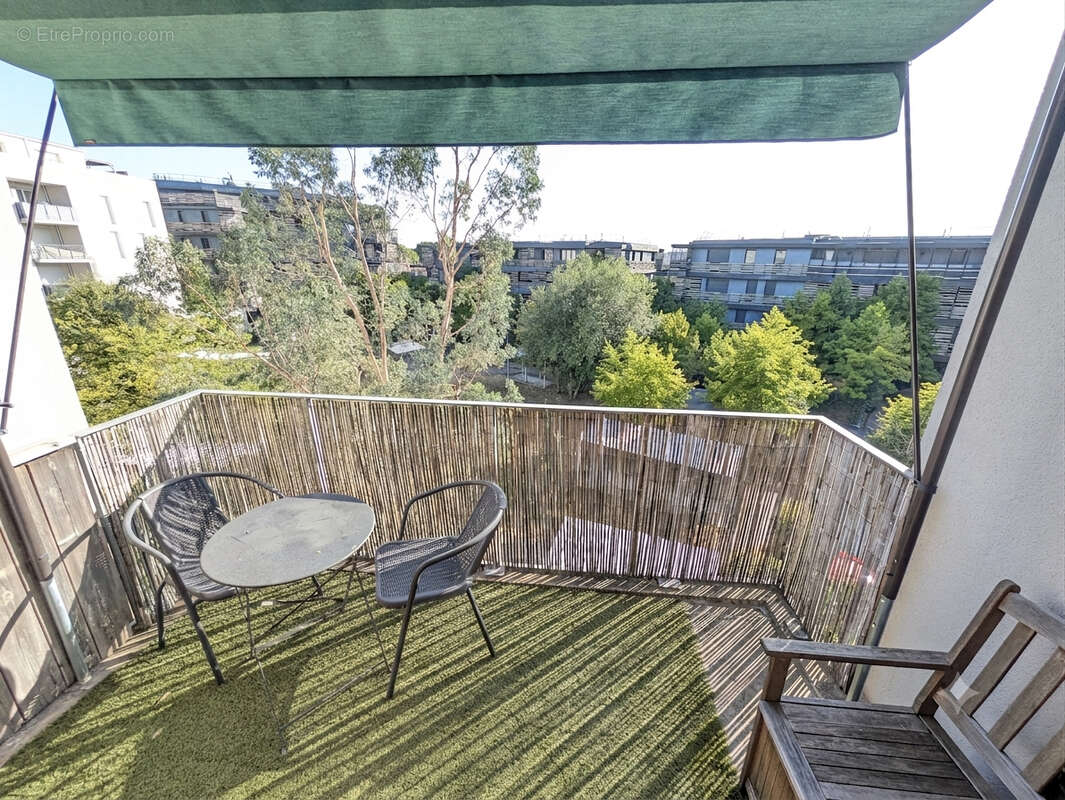 Bas Cenon - Appartement T3 de 76 m² avec loggia et place de parking - photo 2
