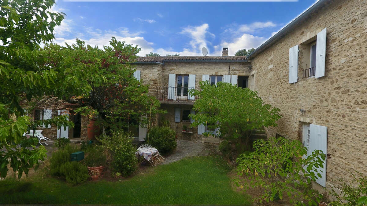 Grignan - mas avec 4 logements - photo 6