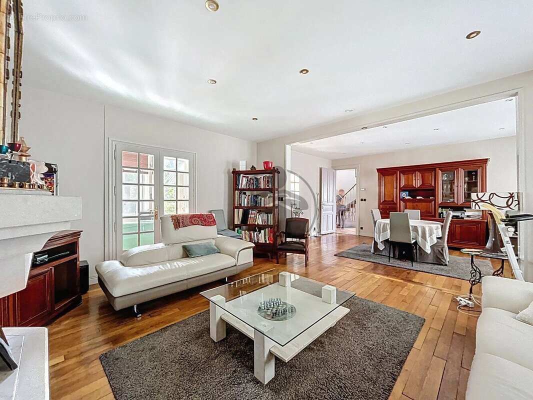 Maison à SAINT-QUENTIN