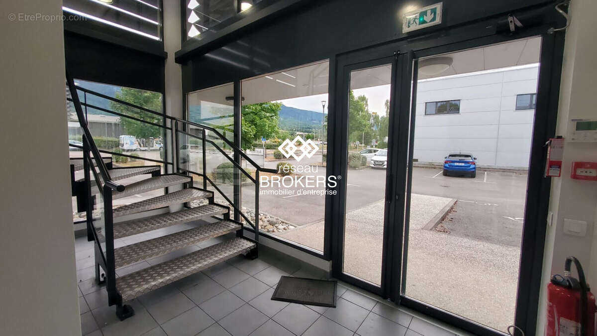 Commerce 521 m² à Archamps  - photo 9