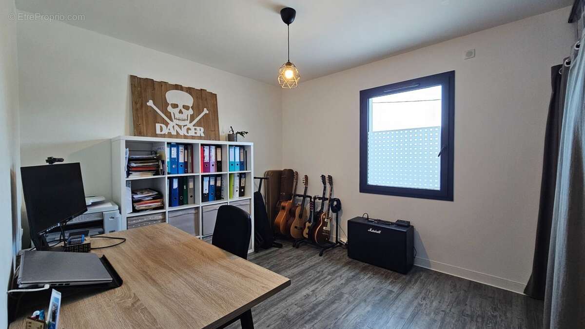 Maison à vendre 6 pièces avec jardin , garage et piscine OURSBELILLE (65) - photo 14