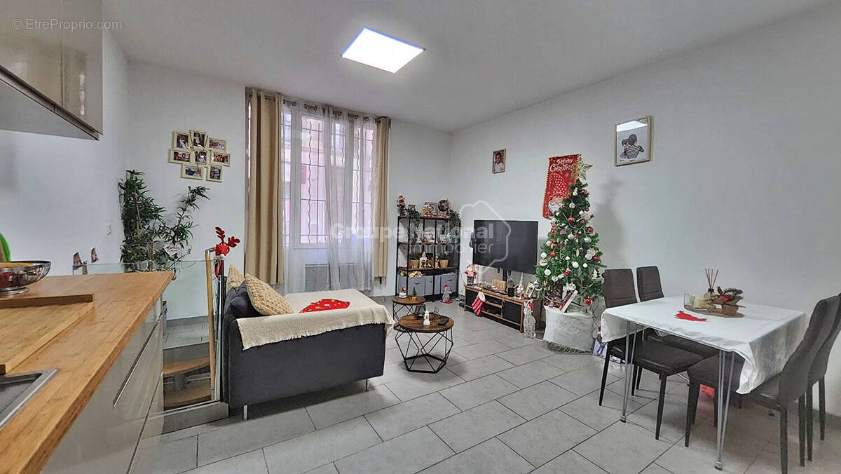 Commerce à MARSEILLE-5E