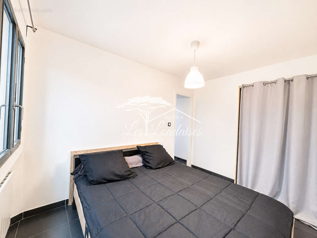 Appartement à LA LONDE-LES-MAURES