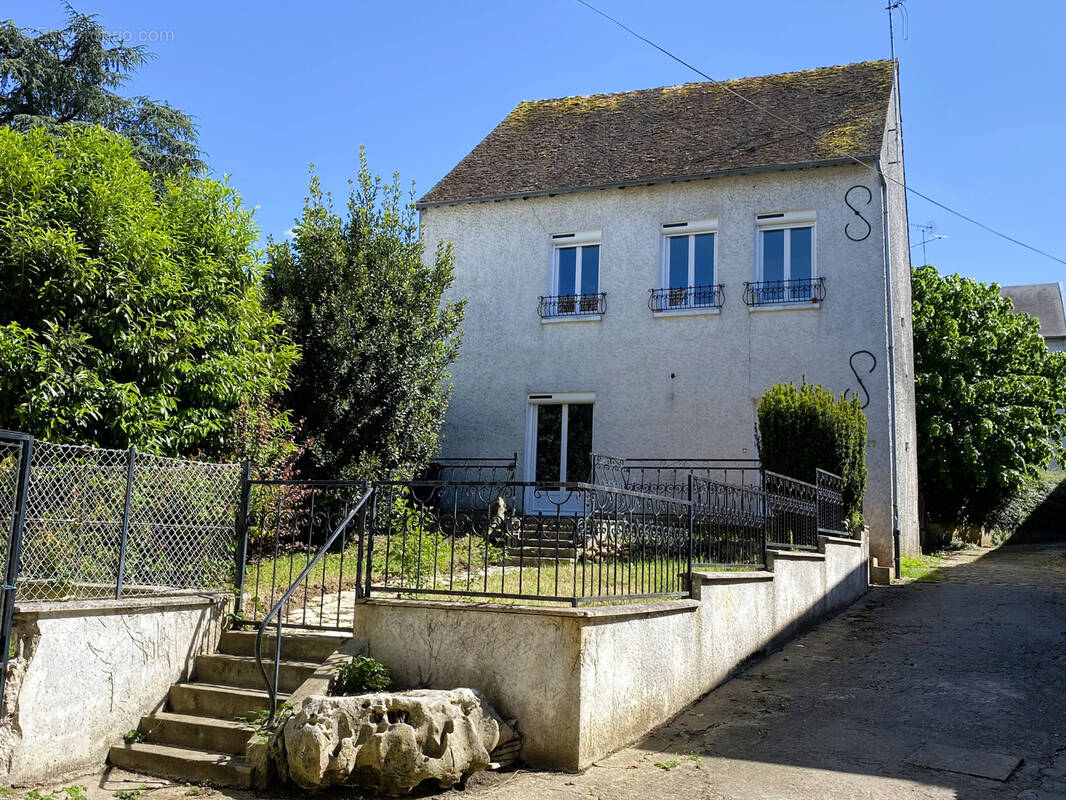 Maison à COURTENAY