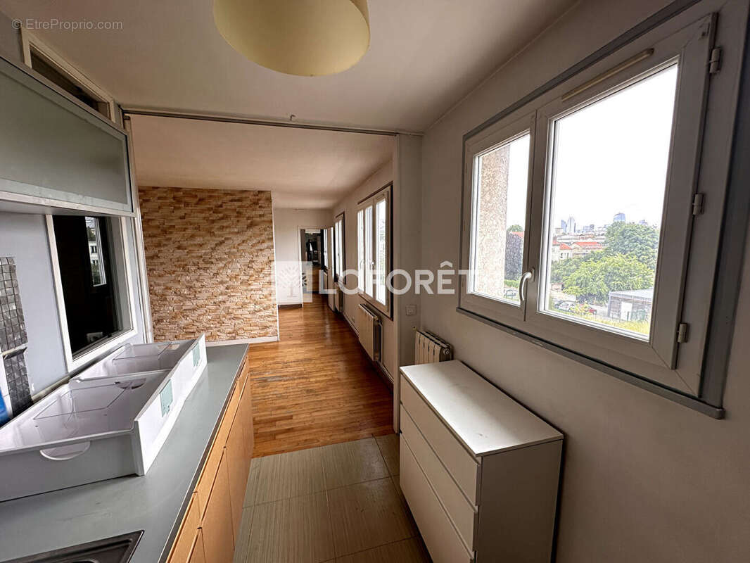 Appartement à NANTERRE
