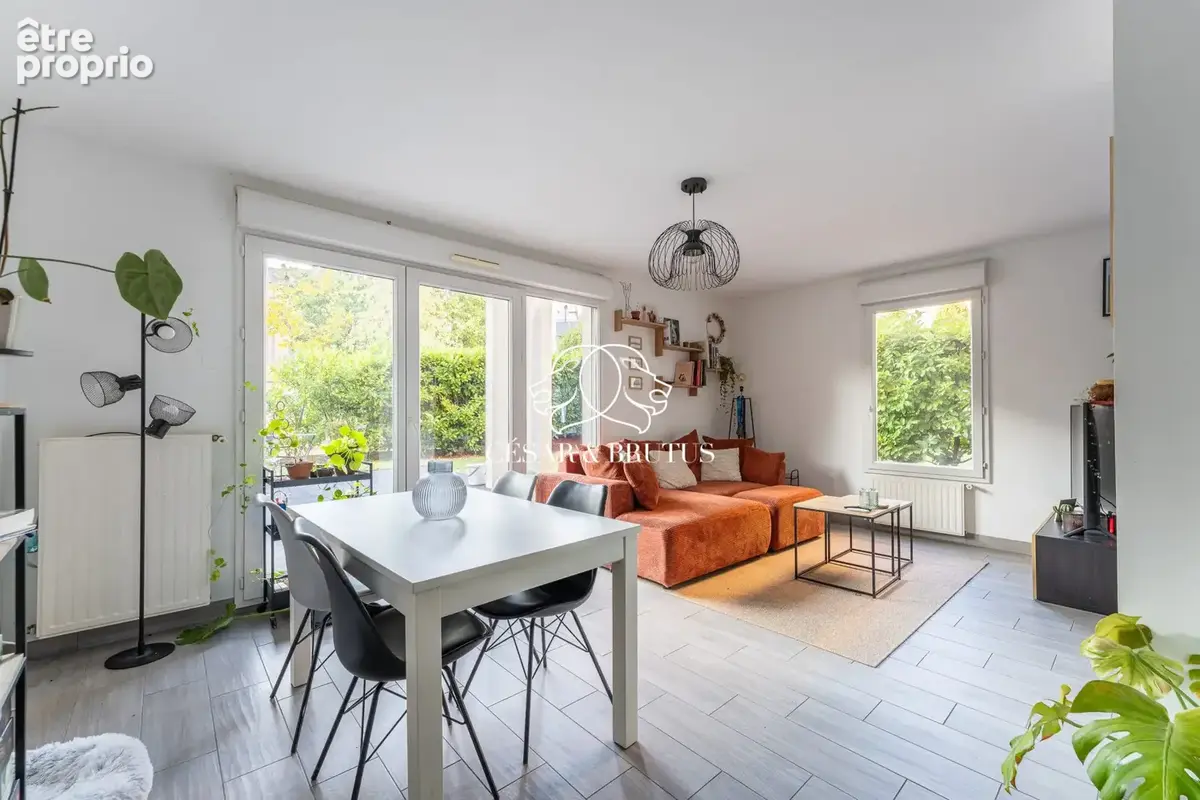 Appartement à LYON-8E