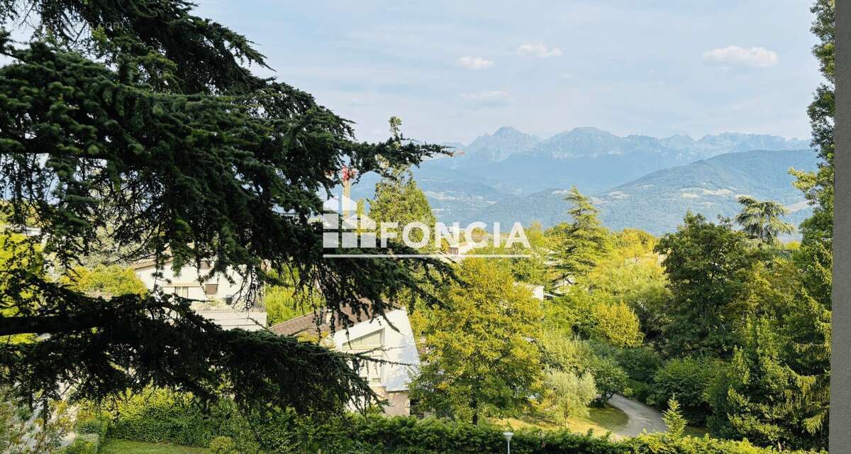 Appartement à MEYLAN