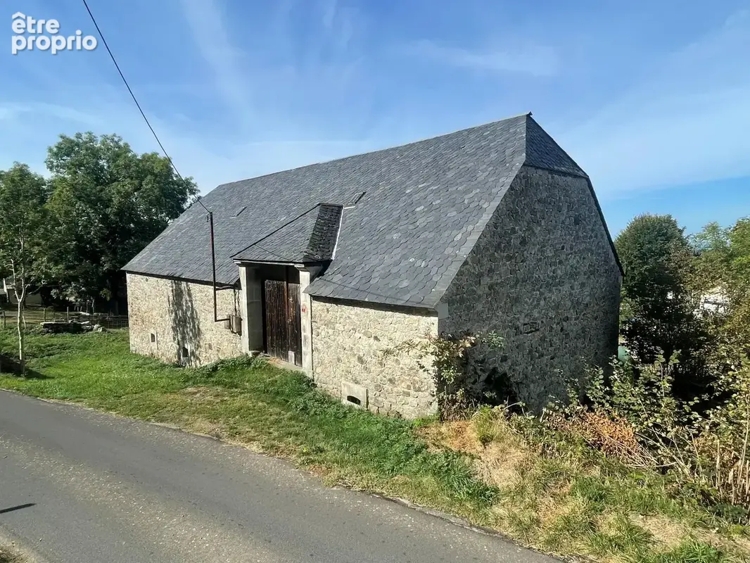 Photo Maison à Menet au prix de 55 000€