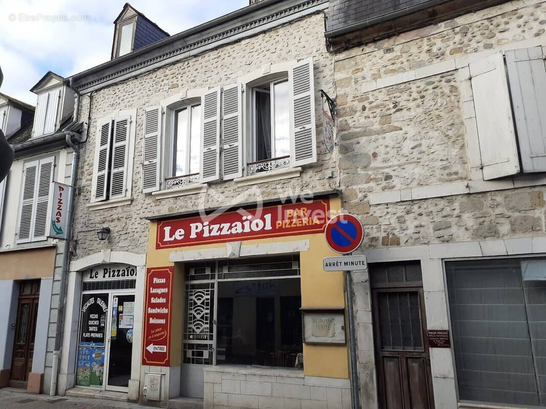 Appartement à NAY