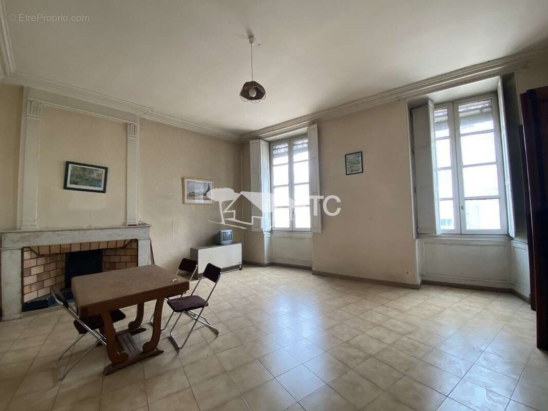 Maison à SAINT-AMBROIX