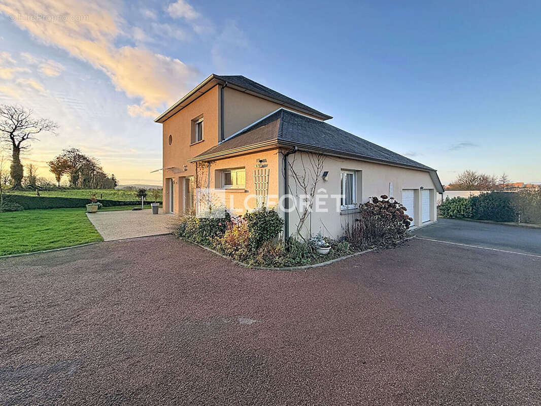 Maison à SAINT-GEORGES-DES-GROSEILLERS