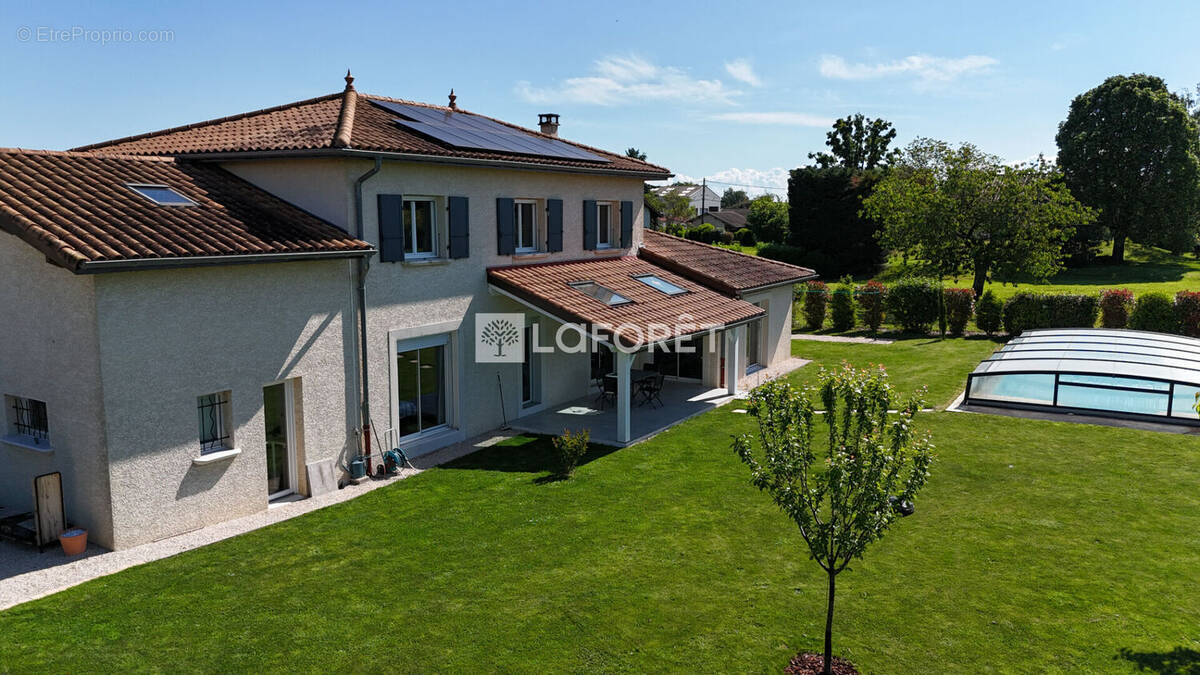 Maison à DOMPIERRE-SUR-CHALARONNE