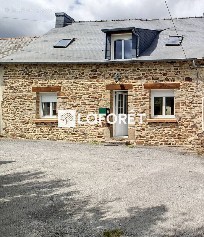 Maison à CARENTOIR