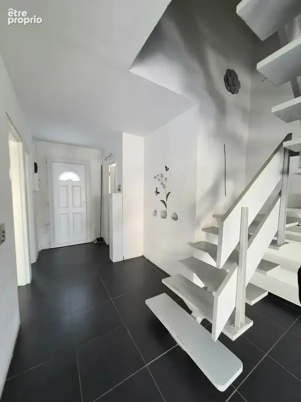 Maison t5 libre sur 3 faces avec garage - photo 4
