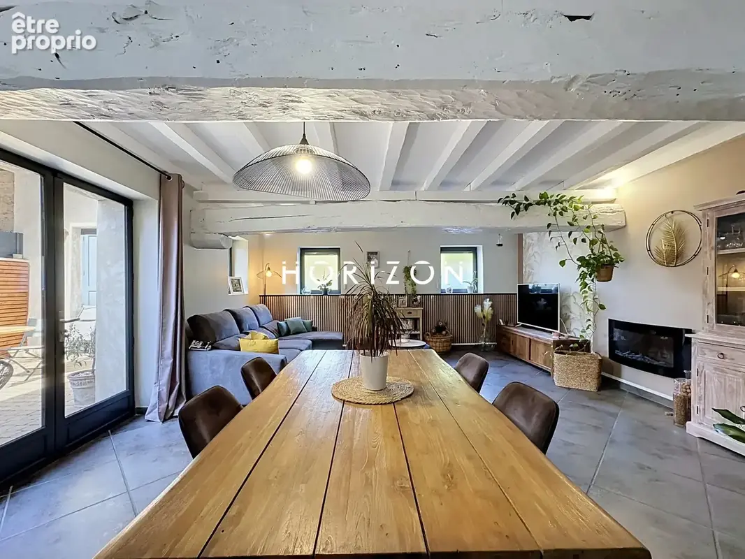 Maison 6 pièces 135 m² à vendre à Guereins (01090) - photo 2