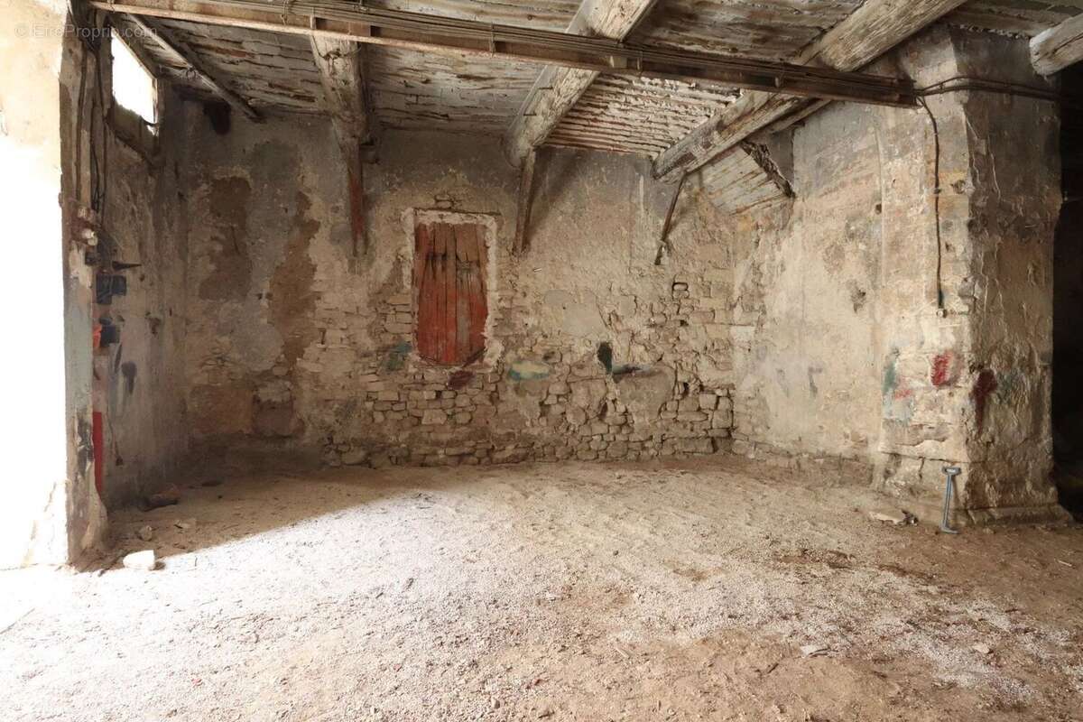 Vente Bureau-local Apt(84400) 189 000ï¿œ - photo 3