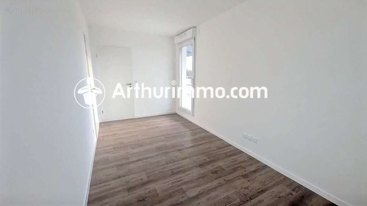 Appartement à SAVIGNY-LE-TEMPLE