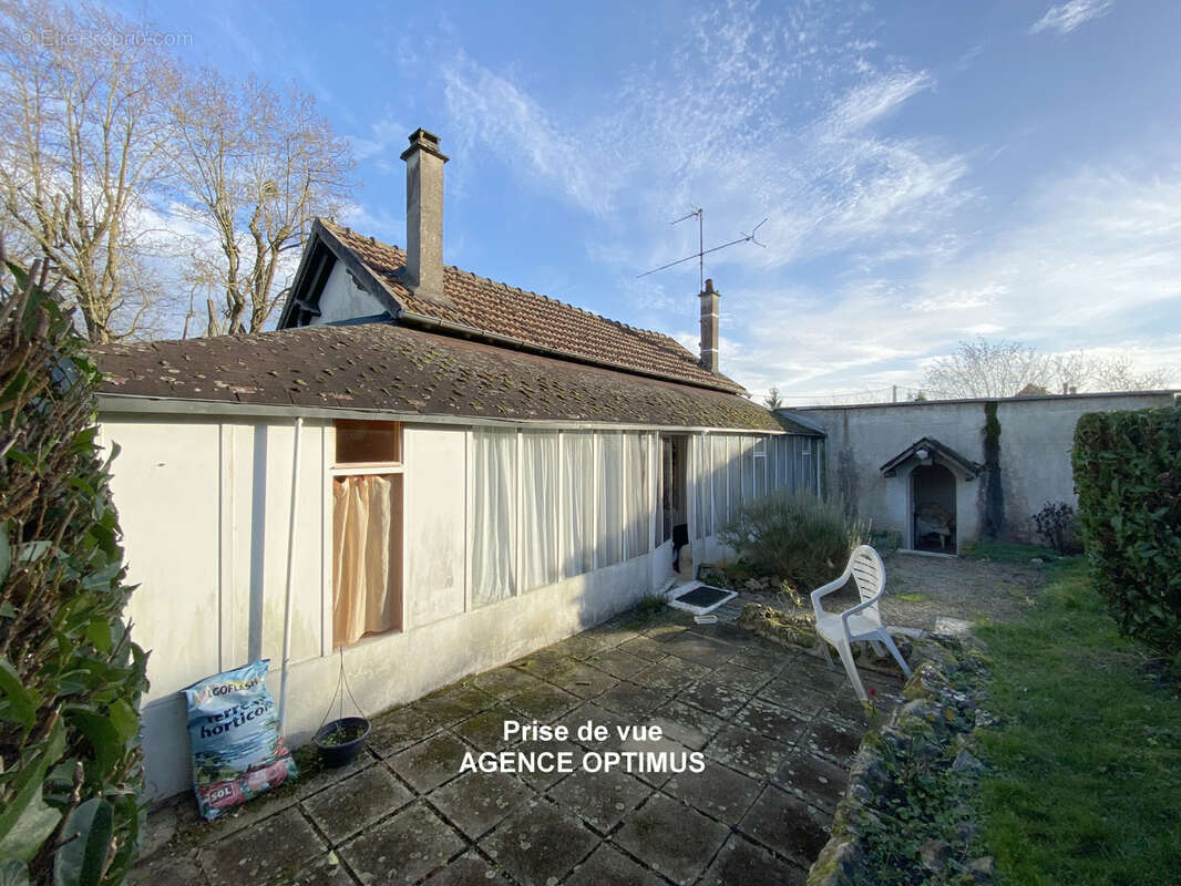 VIAGER occupé - Personne de 91 ans - Villeneuve la Guyard - Bouquet : 21000€ - Rente mensuelle : 467 € - photo 9