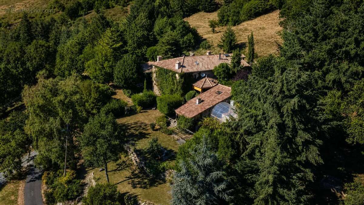 Un écrin de nature pour une belle demeure de caractère - photo 25