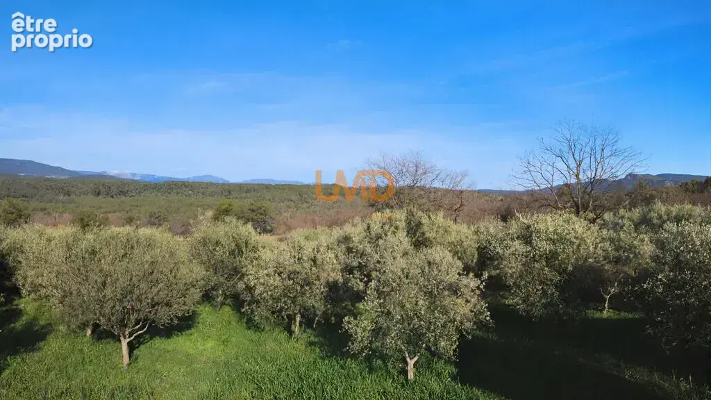 Figanières – Mas rénové 171 m², 3 suites, terrain piscinable - photo 2