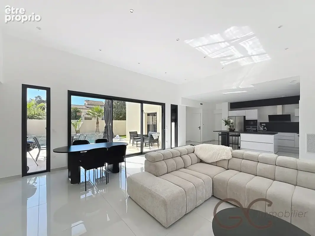 Maison 4 pièces 110 m² à vendre à Thezan-Les-Beziers (34490) - photo 4