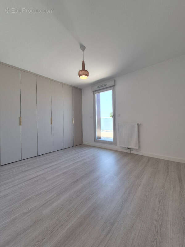 VANNES EST T.4  récent 96m² dernier étage - photo 8