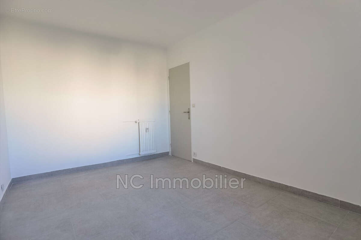 Appartement à VALLAURIS