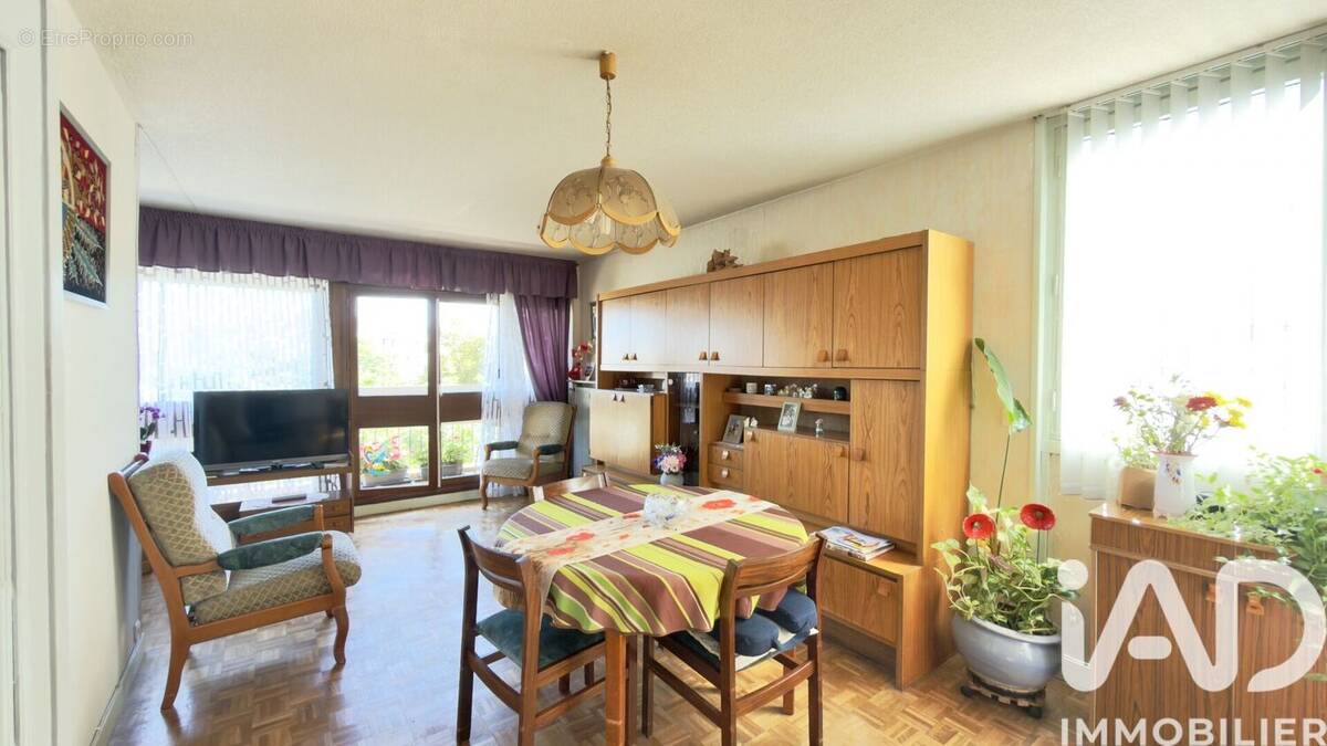 Photo 1 - Appartement à NANTERRE