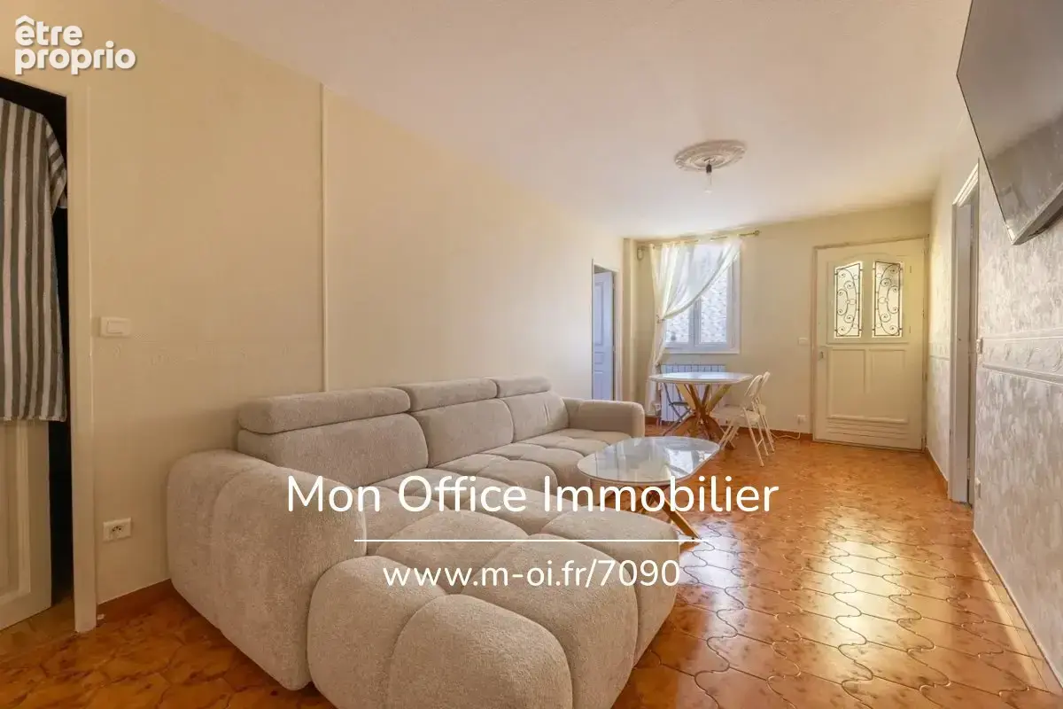 Référence : 7090-AMB - Immeuble 5 pièces avec local commercial et chambre froide - photo 11
