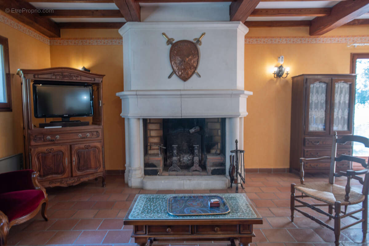 Maison à PERNES-LES-FONTAINES