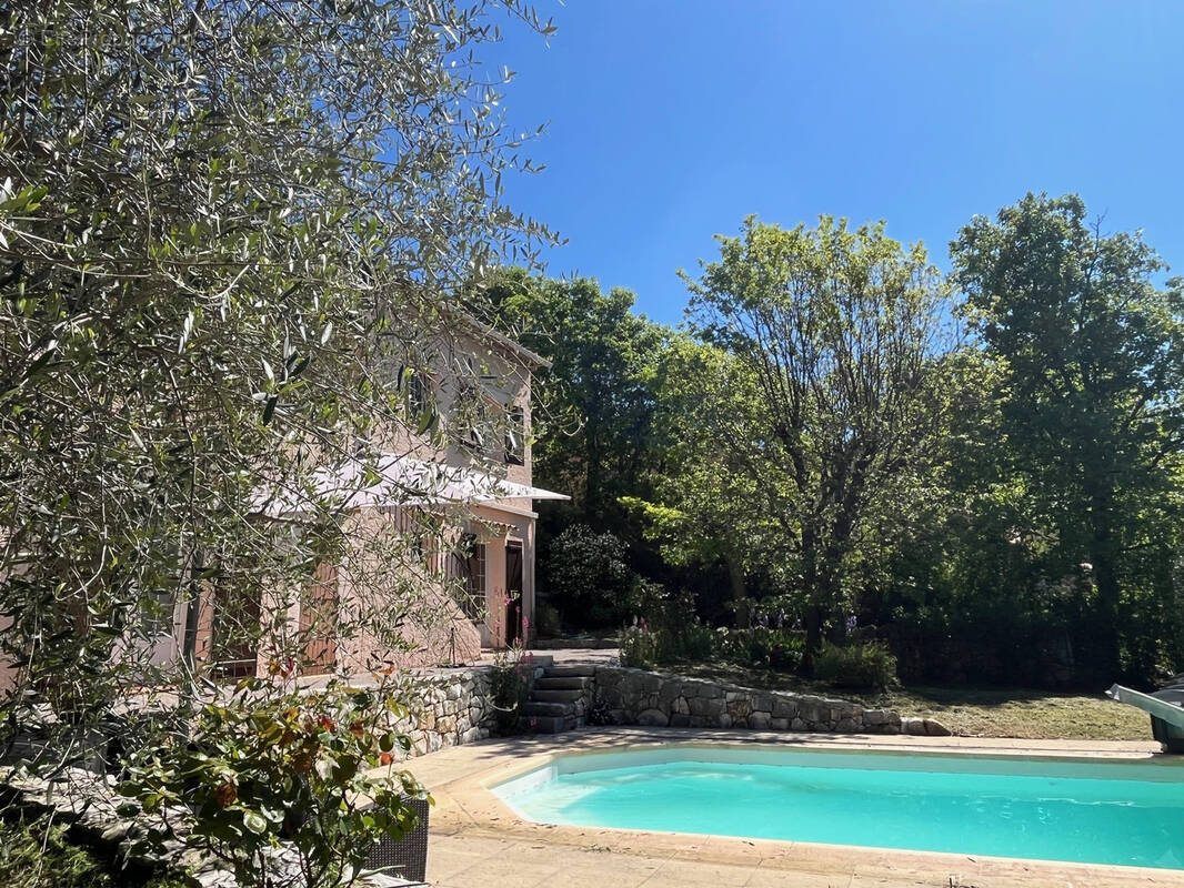 Maison à SAINT-VALLIER-DE-THIEY