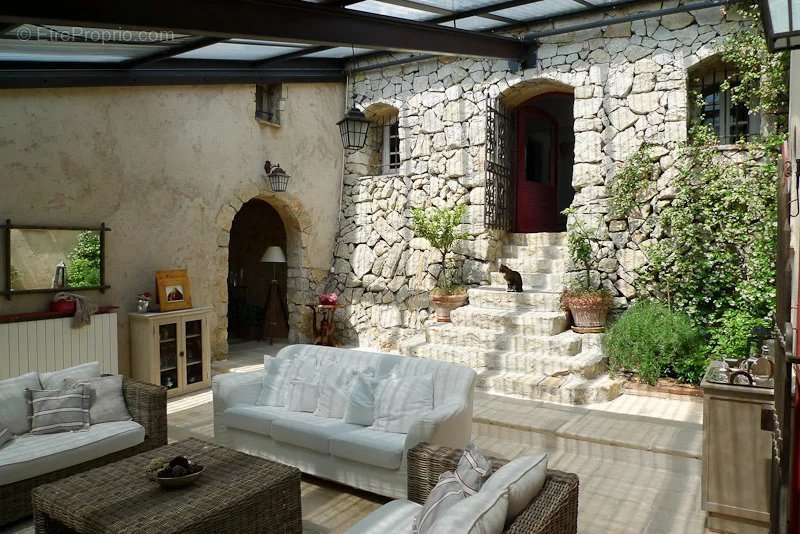 Maison à LE BAR-SUR-LOUP