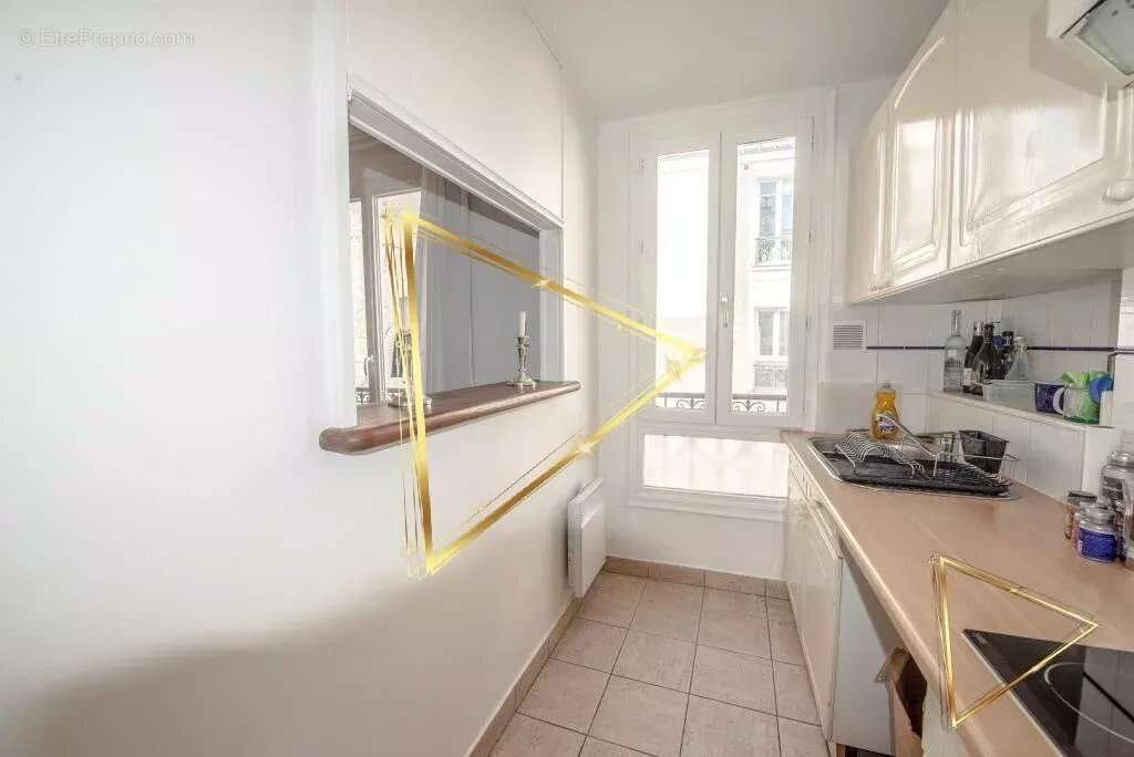 Appartement à PARIS-18E