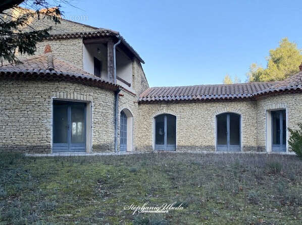 Maison à ORGON