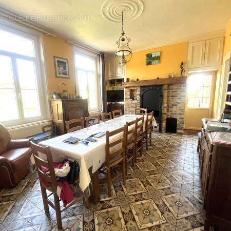 1 n°9 - Maison à HORNOY-LE-BOURG