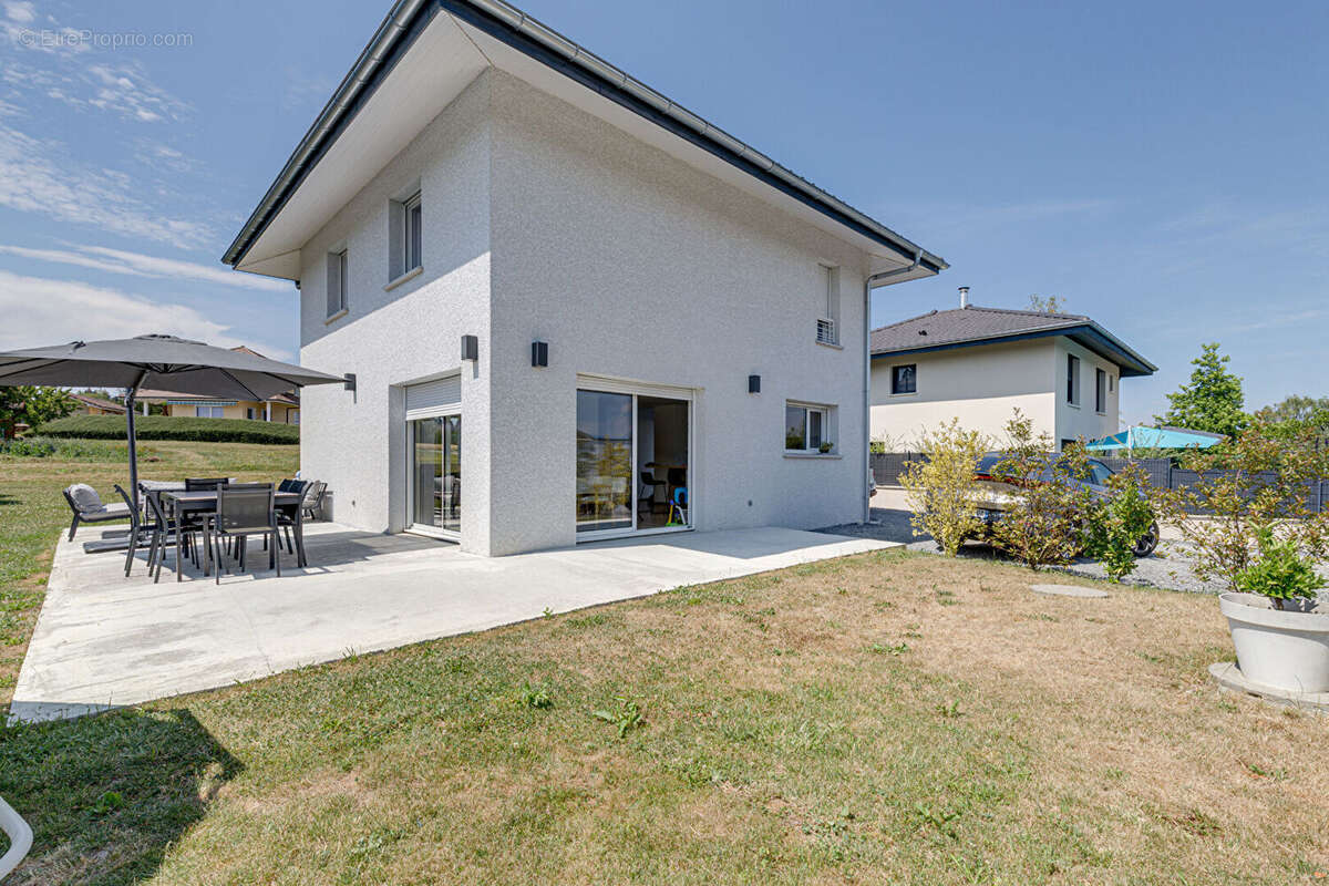 Maison à EXCENEVEX