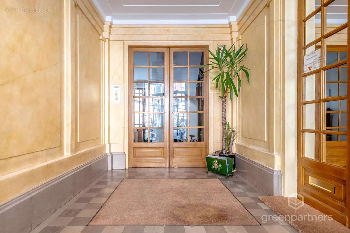 Appartement à PARIS-15E