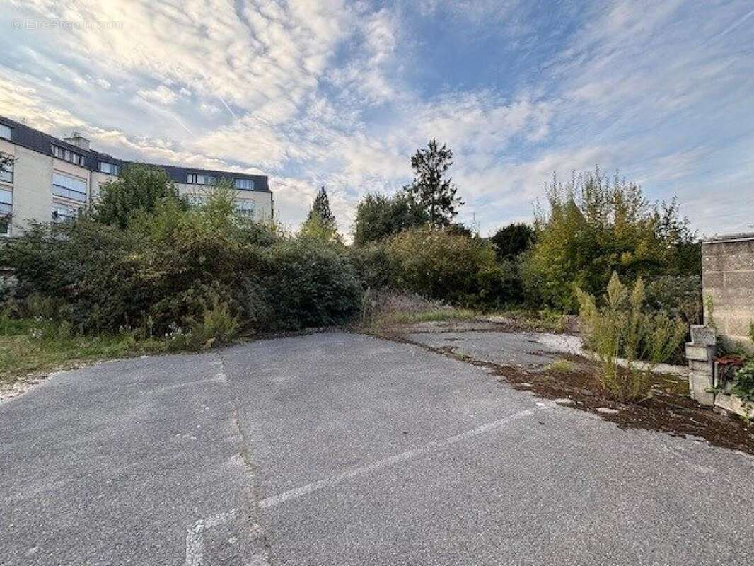 Photo 2 - Terrain à COMPIEGNE