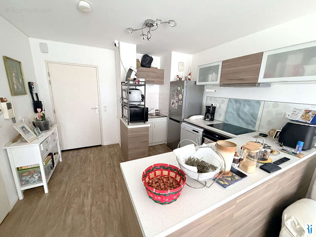 Appartement à LE MESNIL-ESNARD