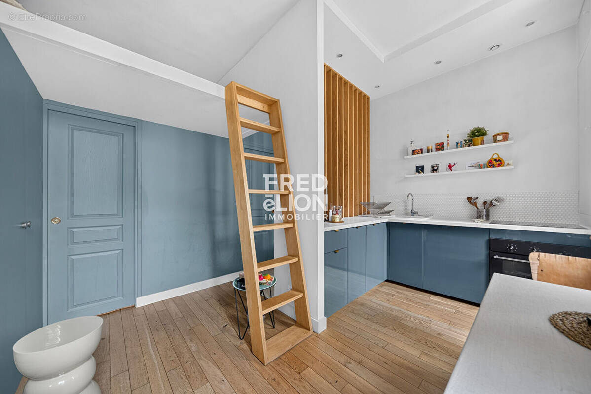 Appartement à PARIS-18E
