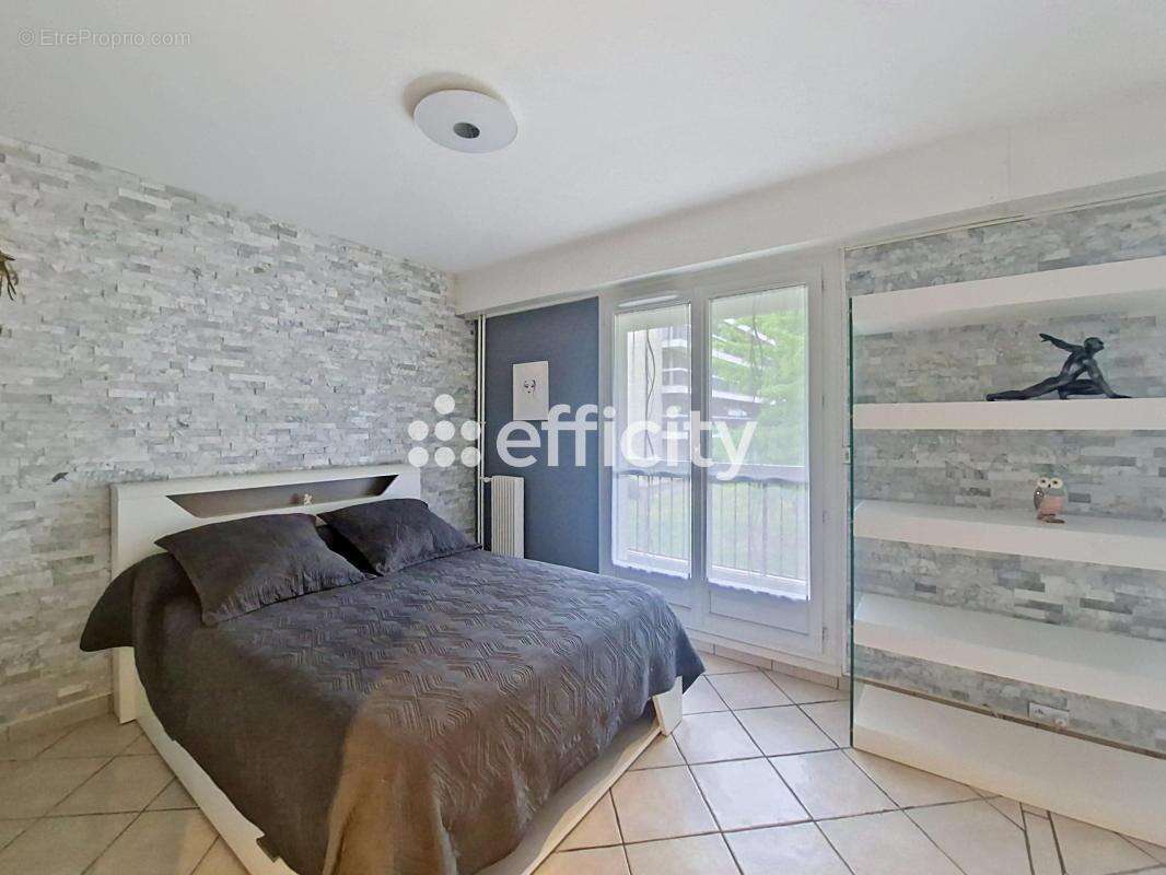 Appartement à SAINT-GRATIEN