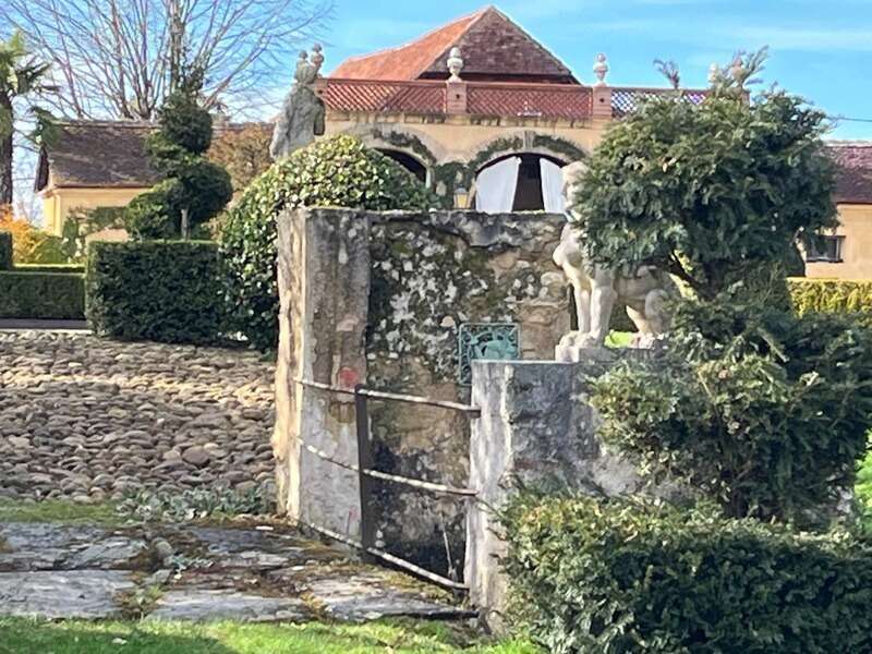 ELEGANT CHATEAU XVIIIs, sans travaux, sur 1 hectare clos de murs, jardin paysagé, chapelle, orangerie, dépendances, pour famille - photo 51