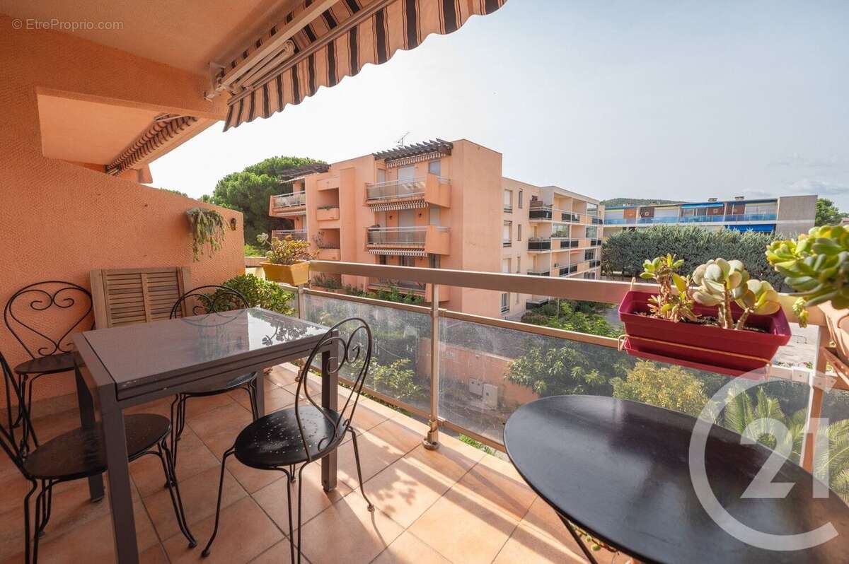 Appartement à BORMES-LES-MIMOSAS
