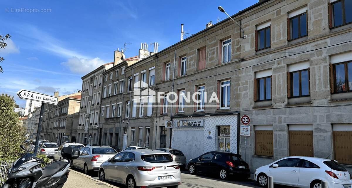 Appartement à SAINT-ETIENNE
